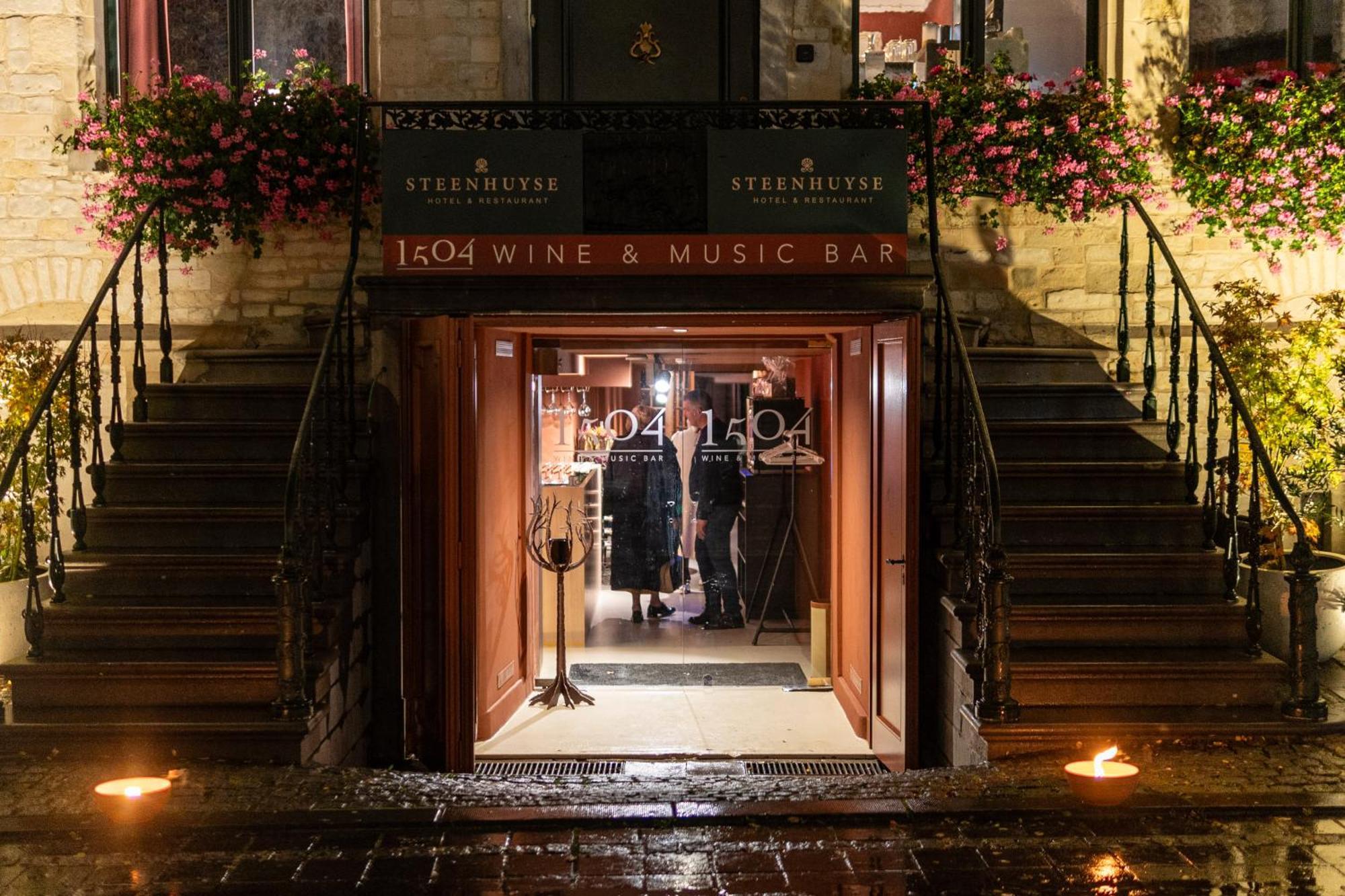 Hotel Restaurant Steenhuyse Уденарде Екстериор снимка